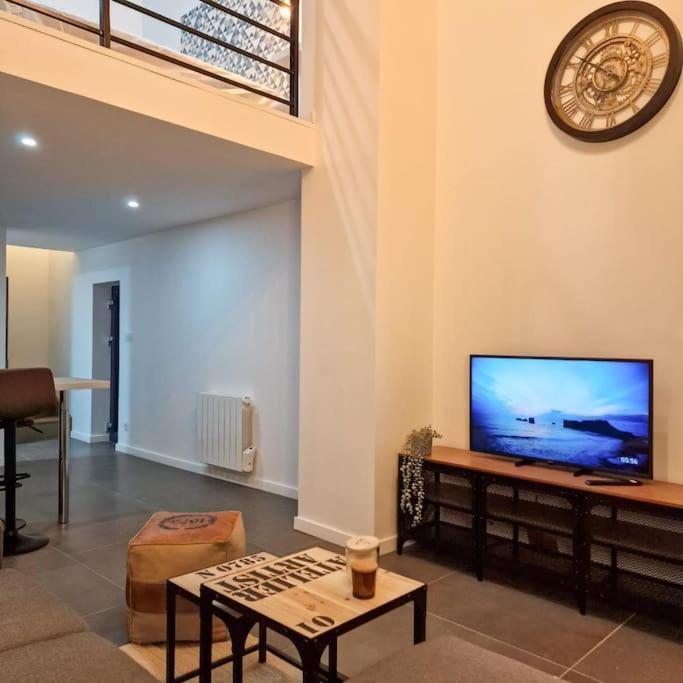 Апартаменты Grand Loft Avec Terrasse Privee Сент-Этьен Экстерьер фото